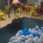 Jovem-exibe-vídeo-de-pulo-em-piscina-que-o-deixou-tetraplégico