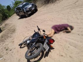 Mulher é morta a tiros enquanto pilotava moto no litoral do Piauí