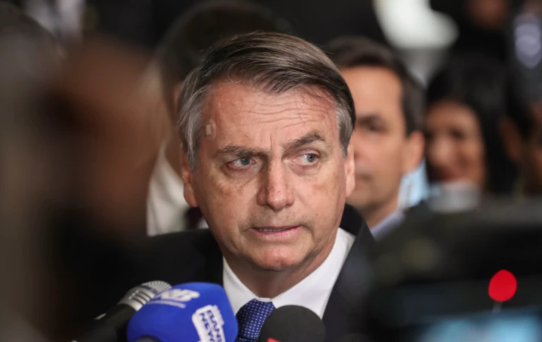 Bolsonaro sugere o uso de exame toxicológico para universitários 