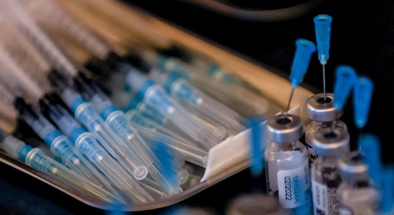 Ministério da Saúde anuncia 4º dose da vacina contra Covid para idosos
