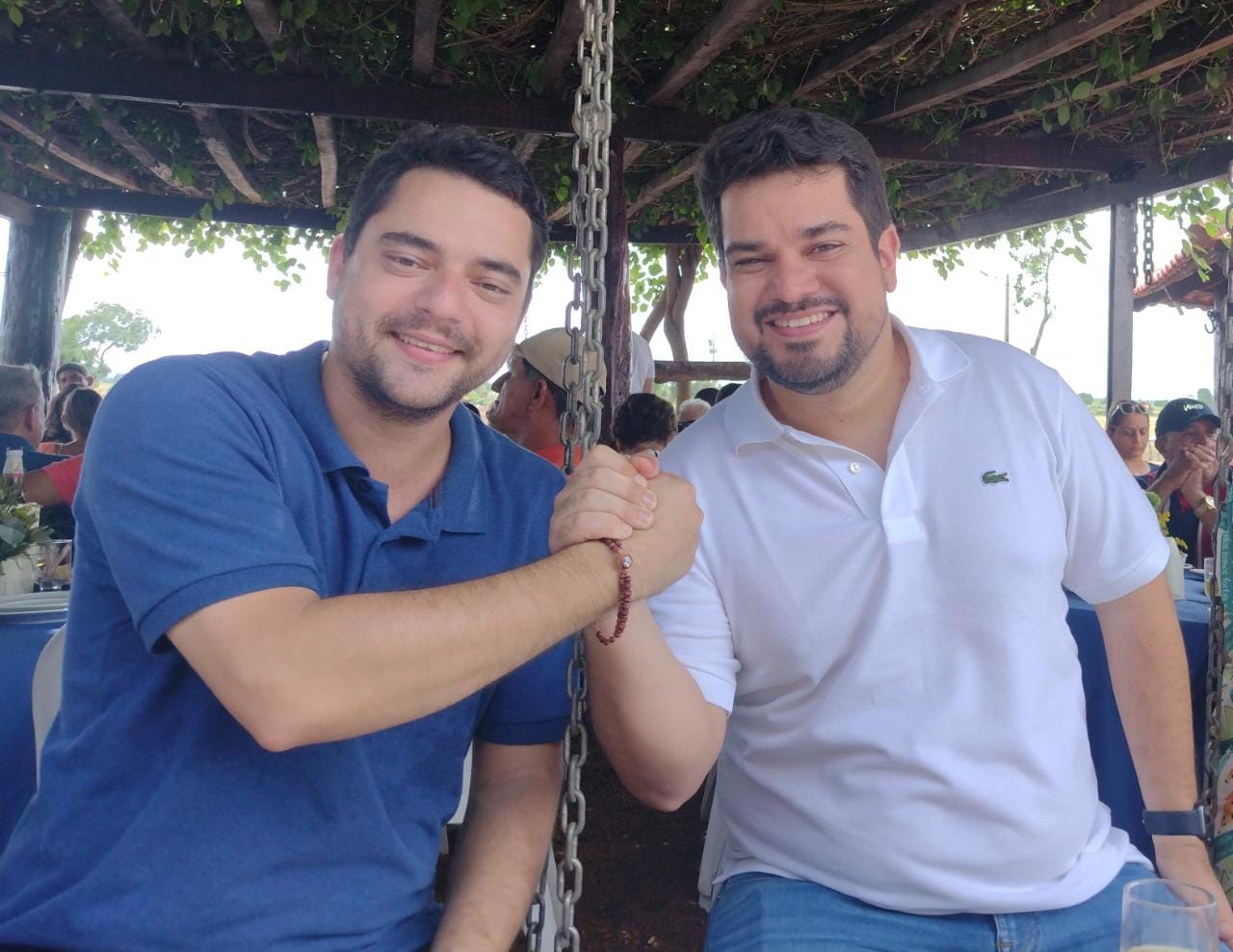 Pré-candidato a deputado Dogim Félix com o agora Secretário Joares Cavalcante.