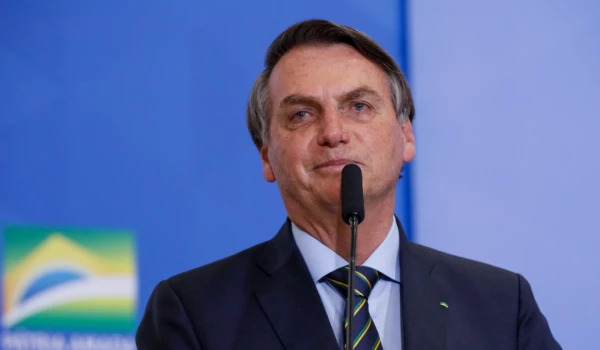 "Já me senti um presidiário sem tornozeleira", diz Bolsonaro