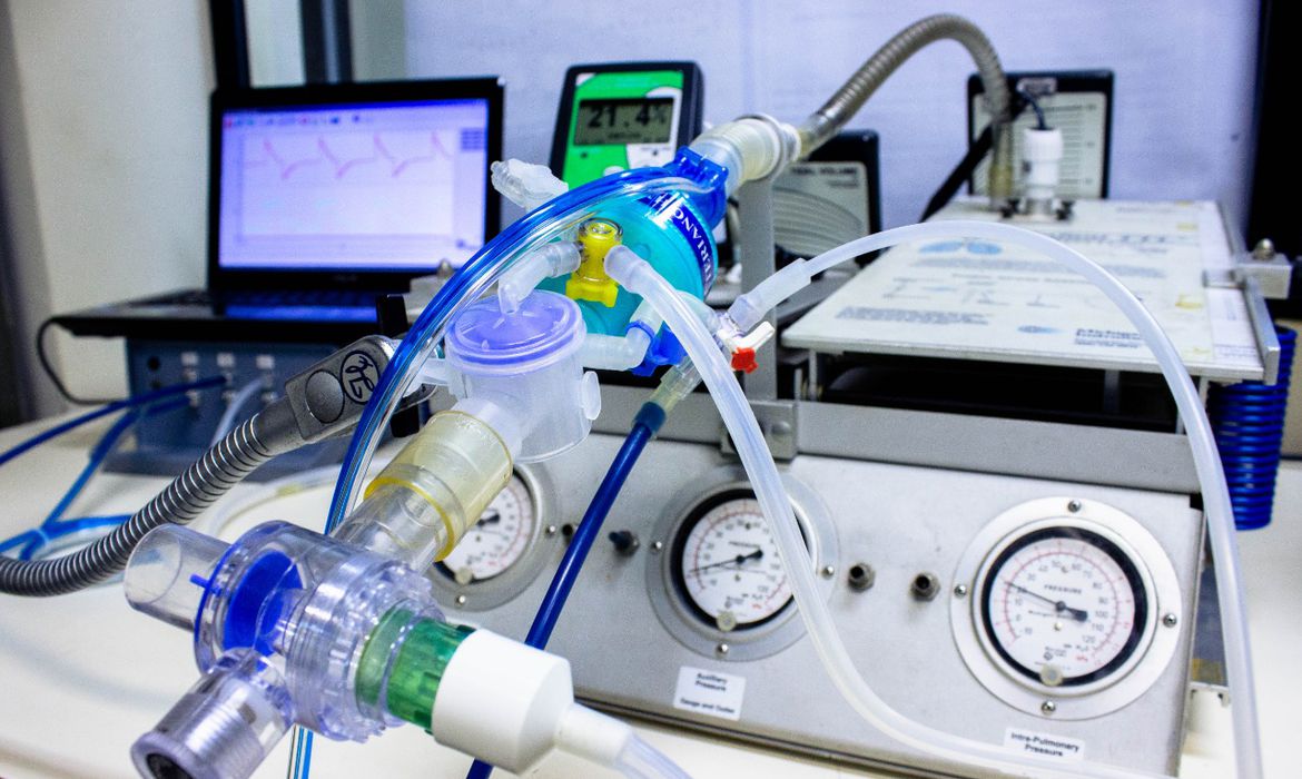 Ventiladores pulmonares são aprovados em ensaios de desempenho e segurança