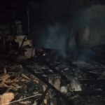 Homem coloca fogo na própria casa com mulher e seus cinco filhos dentro