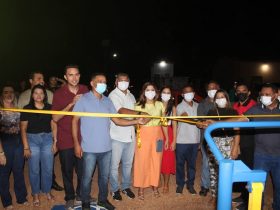 Prefeito Zé Henrique inaugura obras no povoado Pereiros