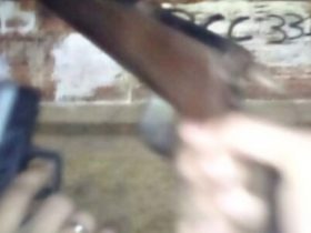 Homem é preso pela polícia após 'ostentar' armas em vídeo em Teresina