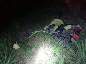 Homem de 51 anos morreu após perder controle de moto e cair na pista - Foto: Divulgação/PRF