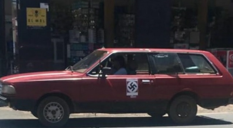 Carro com símbolo nazista é flagrado na cidade de Campo Maior