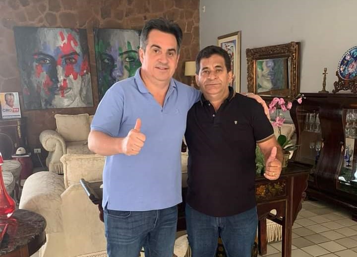 Ex-prefeito de Jatobá do Piauí, do PT, deixa Rafael Fonteles e passa a apoiar Silvio Mendes