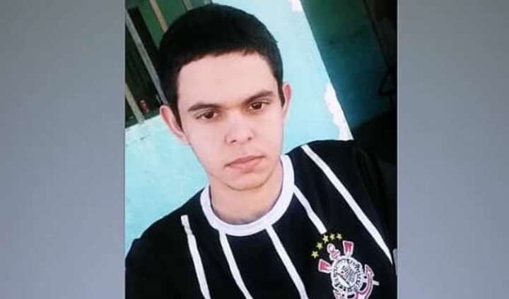 Família pede ajuda para cirurgia na coluna de jovem para ele não ficar tetraplégico no interior do Piauí