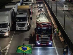 Protestos de caminhoneiros já estão presentes em 20 estados brasileiros