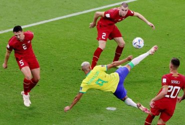 Brasil vence Sérvia por 2 a 0 em estreia de copa no Catar