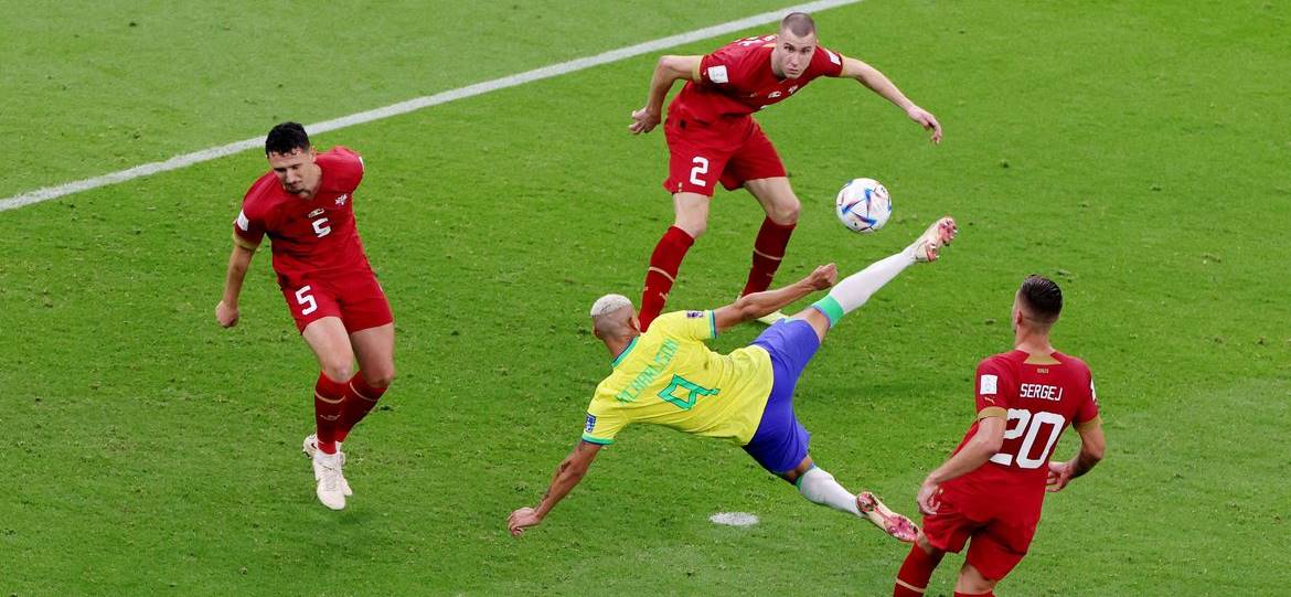 Brasil vence Sérvia por 2 a 0 em estreia de copa no Catar