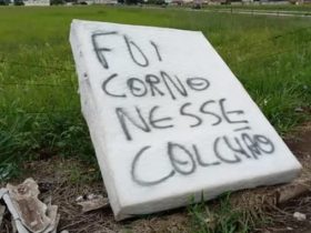 "Fui corno nesse colchão", imagem viraliza após ser publicada nas redes sociais