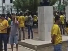 PM retira manifestantes de acampamento em frente ao 25°BC em Teresina