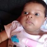 Bebê de dois meses morre de sufocamento após mãe dormir por cima no Piauí