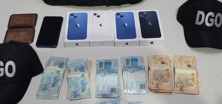 Dupla é presa após vender iPhones de carga roubada em Teresina