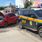 PRF prende homem após ele tentar fugir da fiscalização e causar acidente em Floriano