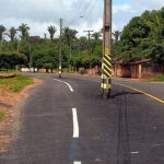 População fica revoltada após terem estrada asfaltada com postes no meio da pista no Piauí