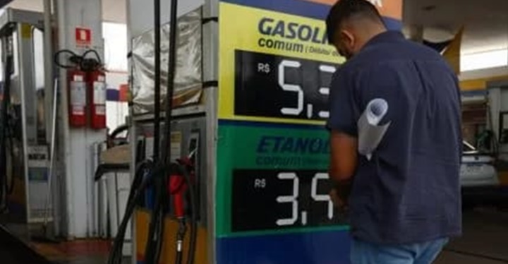 Preço da gasolina pode subir 17,5% após novas medidas do governo