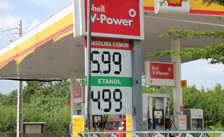 Petrobras aumenta o preço da gasolina em R$ 0,41 e diesel em R$ 0,78 