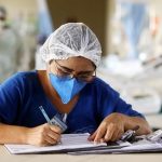 Governo assina projeto que fixa piso salarial da enfermagem em R$4.750