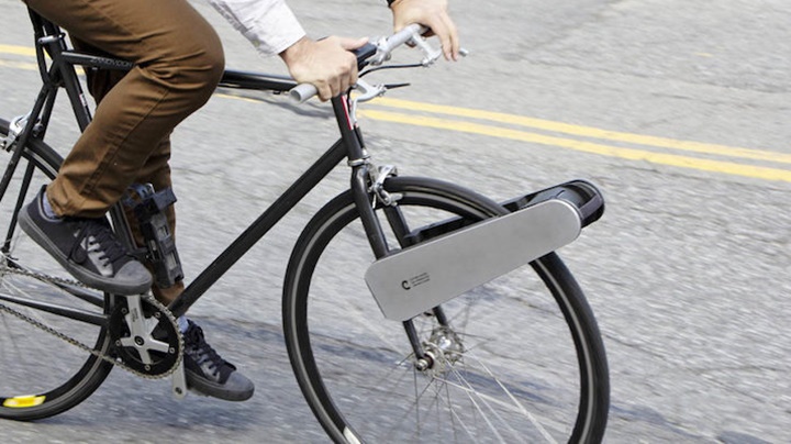 Invenção inovadora transforma qualquer bicicleta em bike elétrica