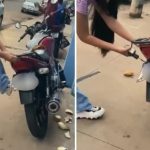 Jovens destroem moto após descobrirem que namoram o mesmo homem