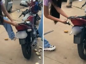 Jovens destroem moto após descobrirem que namoram o mesmo homem