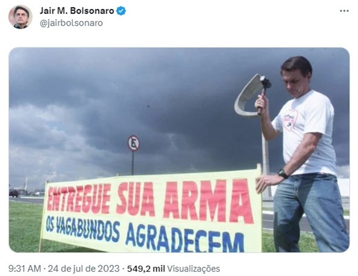 "Entregue sua arma, os vagabundos agradecem", diz Bolsonaro