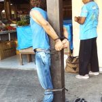 Vídeo: Homem é amarrado a coluna após realizar pequenos furtos no Piauí