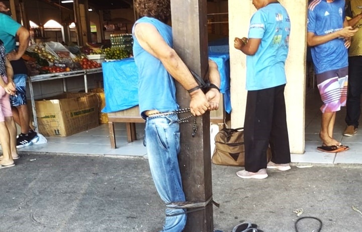Vídeo: Homem é amarrado a coluna após realizar pequenos furtos no Piauí