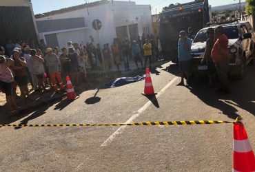 Mulher vem a óbito após ser atropelada por caminhão de lixo no interior do Piauí