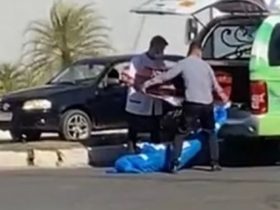 Vídeo: Caixão com cadáver caí de carro em via pública em Teresina