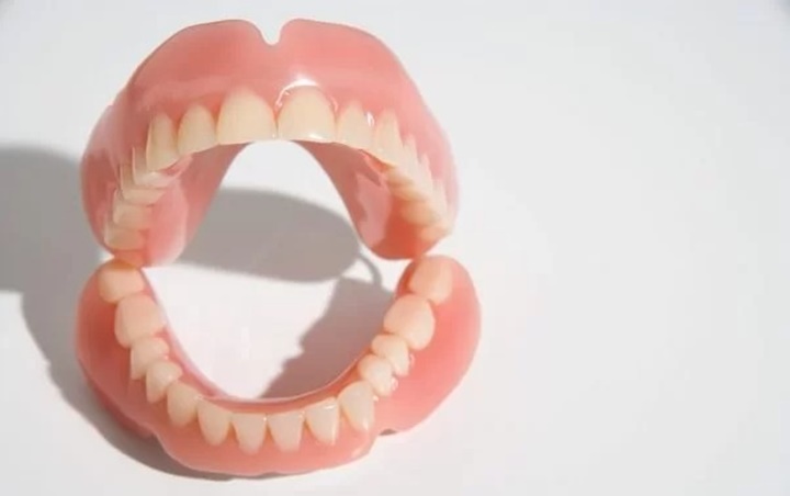 Pesquisadores criam remédio que faz os dentes voltarem a crescer