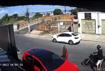 Vídeo: Assaltantes desistem de roubar carro após não saberem ligar o automóvel em Teresina