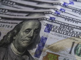 Valor do dólar sobe para R$ 5,15 após Estados Unidos divulgar avanço na economia