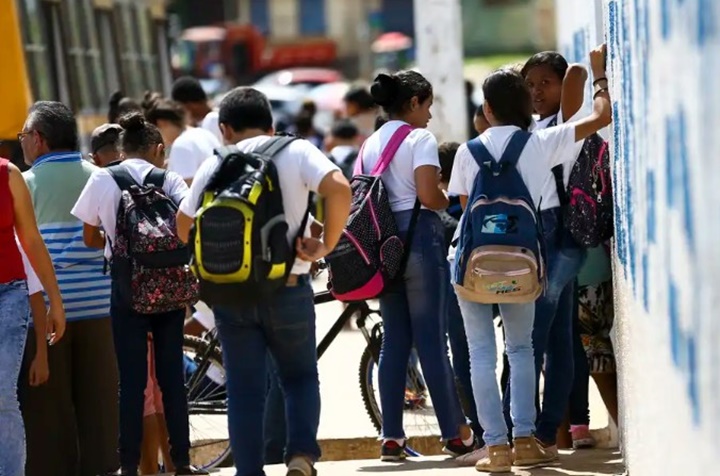 Estudantes brasileiros estão entre os piores do mundo, aponta ranking internacional