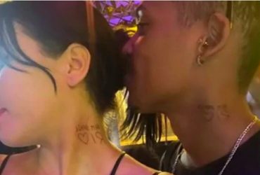 Jovem viraliza após tatuar nome de empresa no pescoço durante confraternização