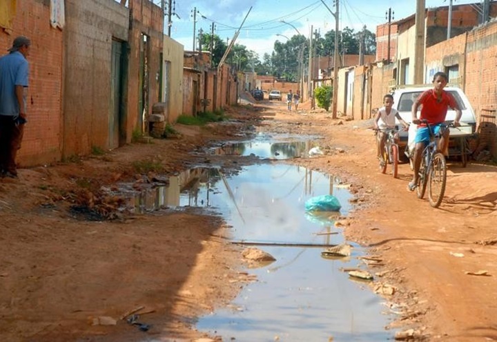 8 municípios piauienses estão na lista com as 10 cidades com piores índices de saneamento no Brasil, diz IBGE