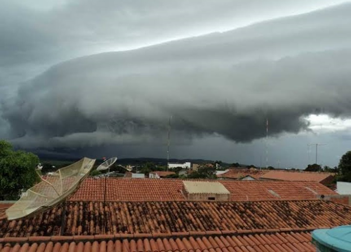 Defesa Civil emite alerta para chuvas torrenciais nas próximas 48h no Piauí 