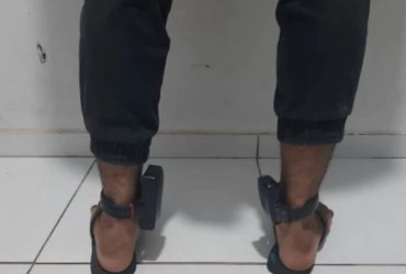 Polícia prende homem com duas tornozeleiras eletrônicas