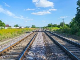 Homem morre após ser atropelado por trem em Teresina