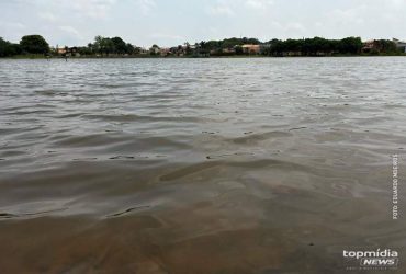 Homem tenta matar a esposa afogada em rio após ter relações sexuais negadas
