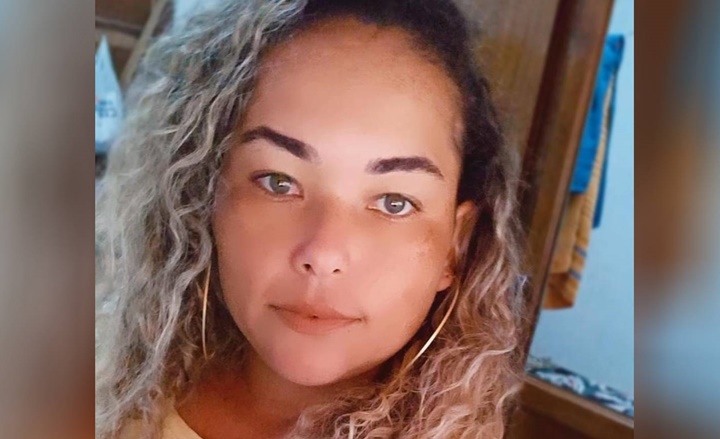 Mulher morre após vestido prender em corrente de moto e causar grave acidente no Piauí 