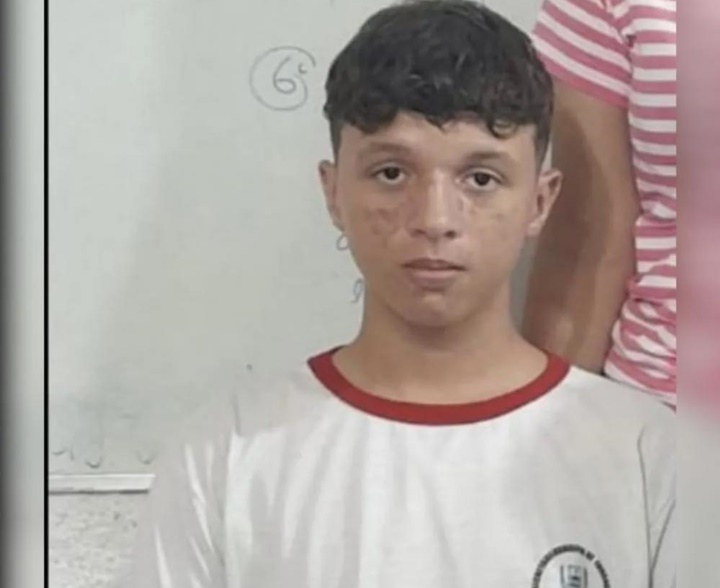Adolescente morre após ser eletrocutado enquanto usava celular ligado à tomada no Piauí 