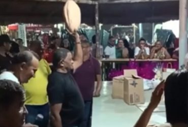 Abóbora é arrematada por R$ 1.100 em leilão durante festejos de Santo Antônio em Campo Maior