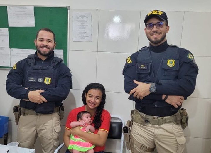 PRF salva bebê de 1 mês de asfixia por engasgo no Piauí