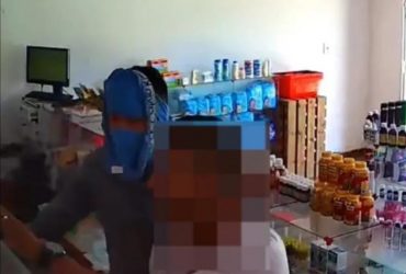 Homem usa cueca como máscara para assaltar farmácia em Altos