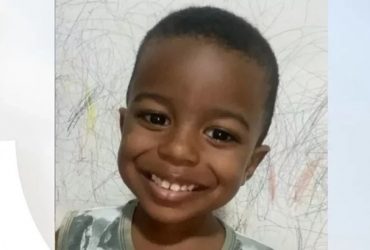 Menino baiano de 2 anos chama atenção após falar português, inglês, russo e coreano